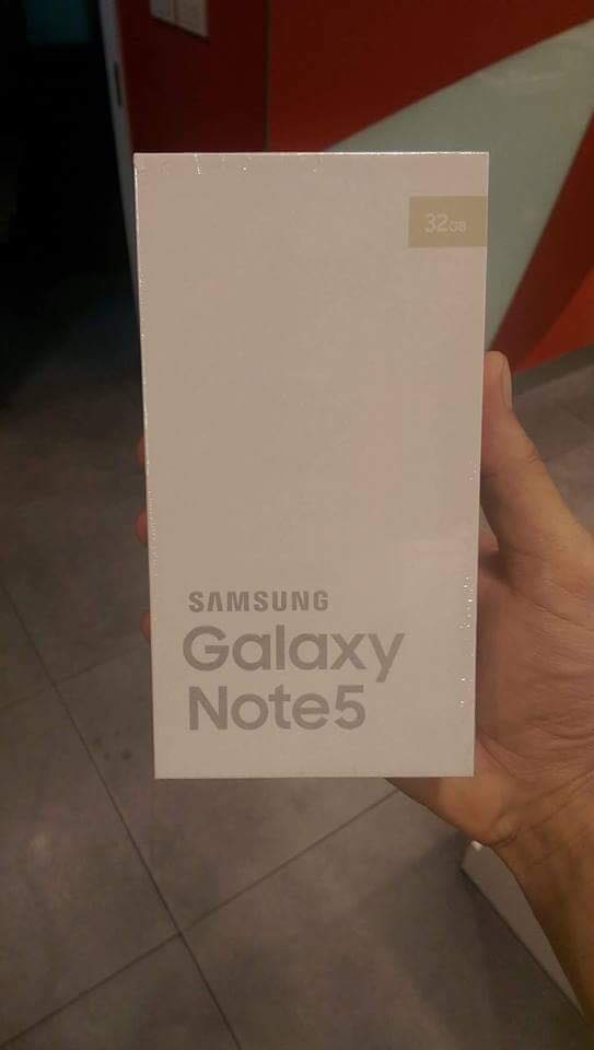 Galaxy_Note_5_Retail_1