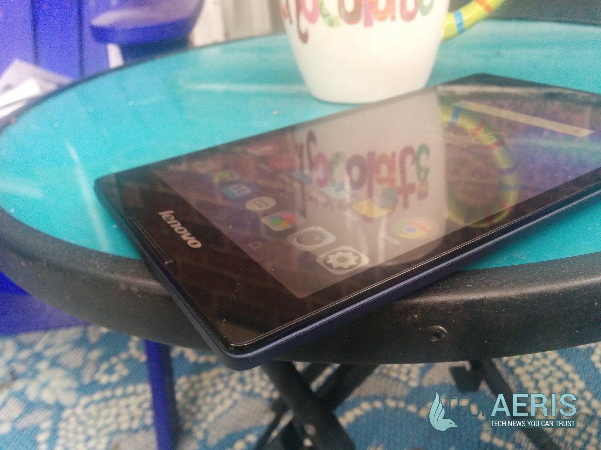 Lenovo Tab 2 A8 Review Side View