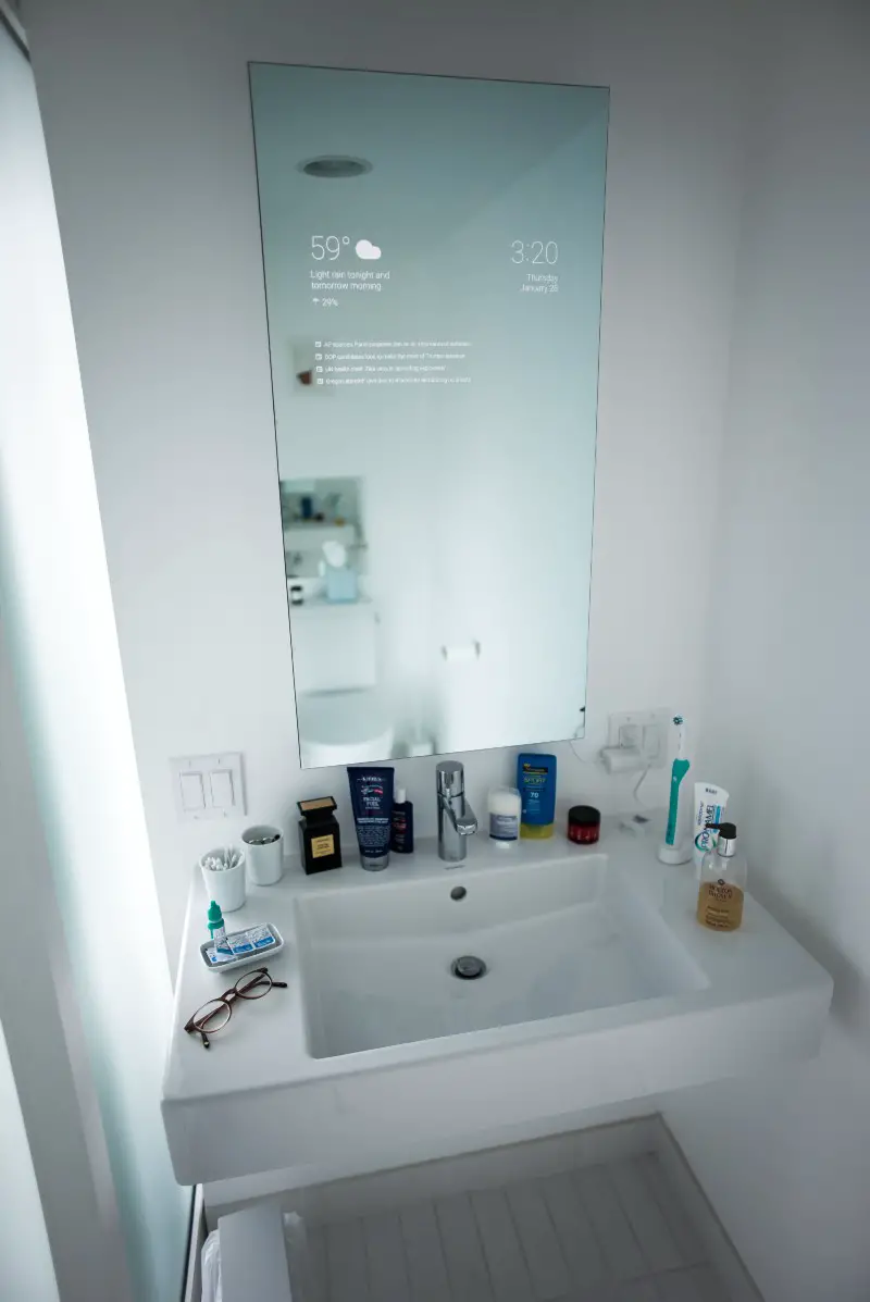 smart mirror bathroom
