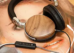 EVEN-H1-Headphones-review-box