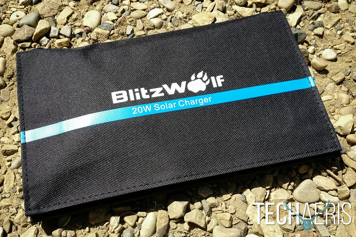 BlitzWolf-20W-Solar-Charger-review-08