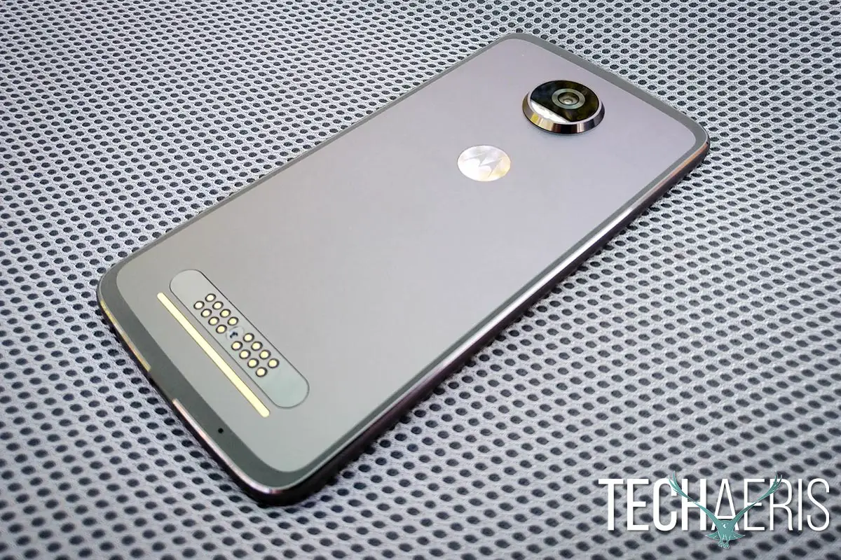 Moto-Z2-Play-review-04