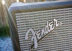 Fender-Monterey-review-box