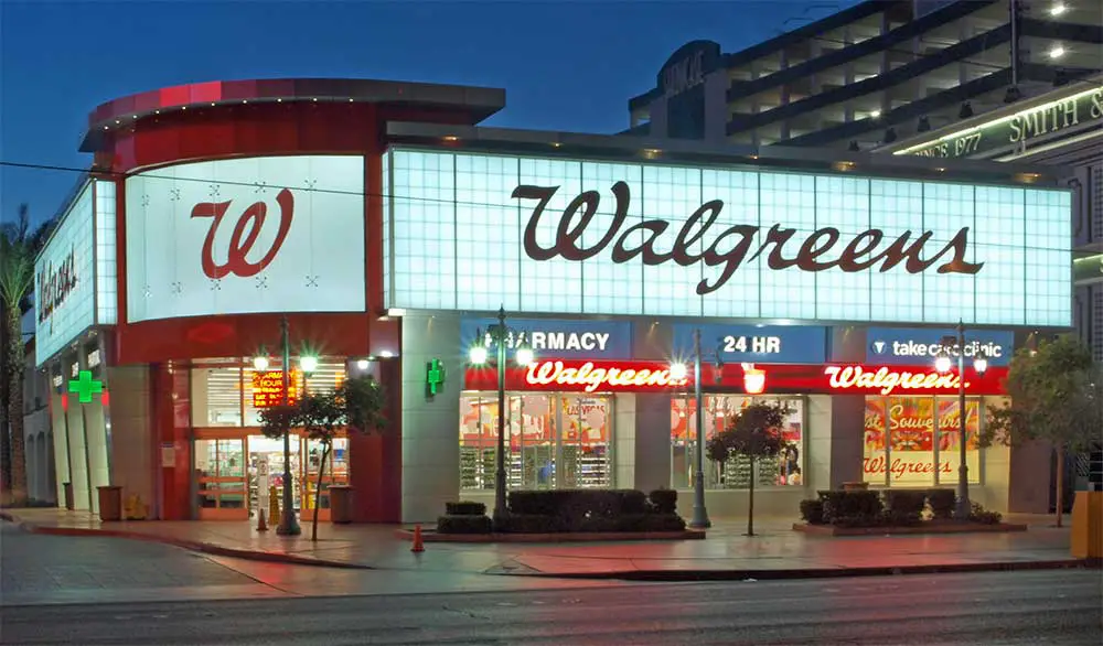 Walgreens-CVS-first-to-accept-iphone-mobile-payments