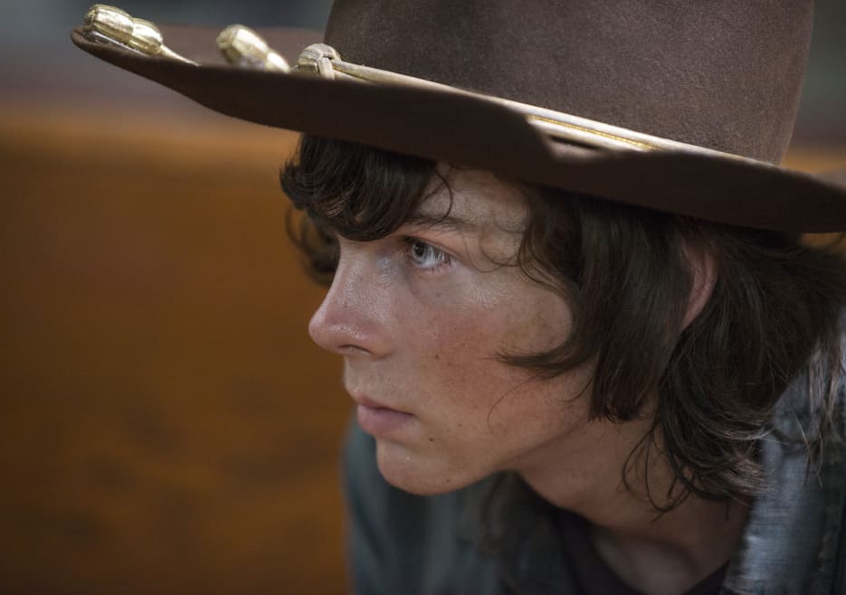 the-walking-dead-episode-508-carl-riggs-935