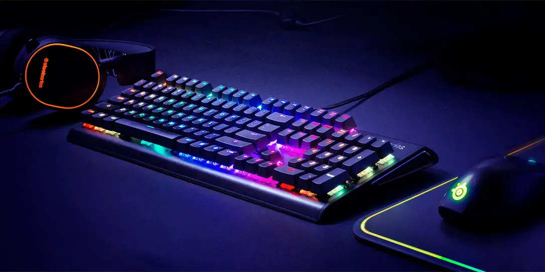 SteelSeries-APEX-M750-mechanical-gaming-keyboard-fi