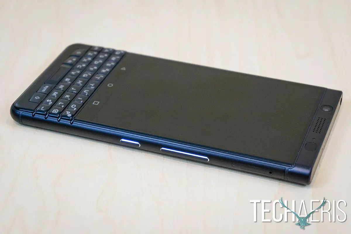 BlackBerry-KEYone-Black-Edition-review-03