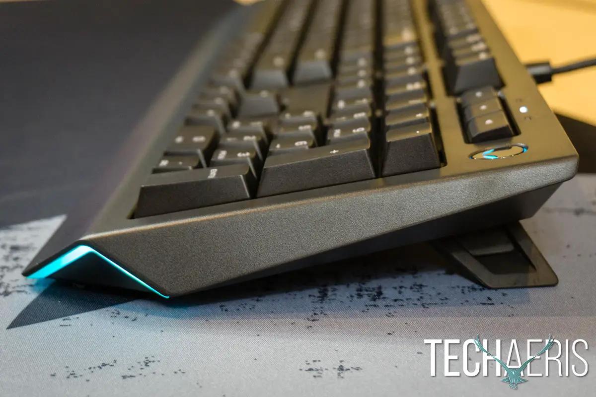 Alienware-Advanced-Gaming-Keyboard-review-15