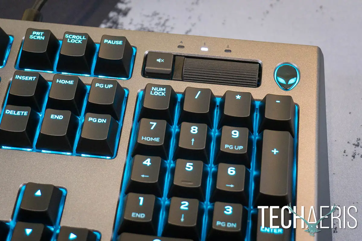 Alienware-Pro-Gaming-Keyboard-review-05