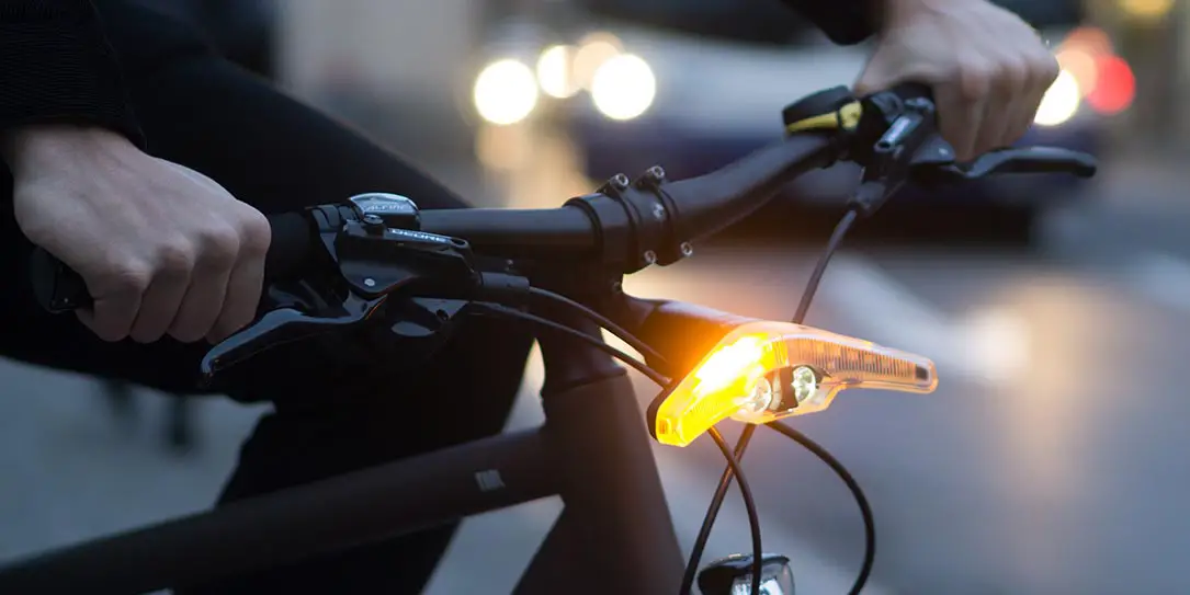 Blinker-Smart-Lighting-System-Cyclists