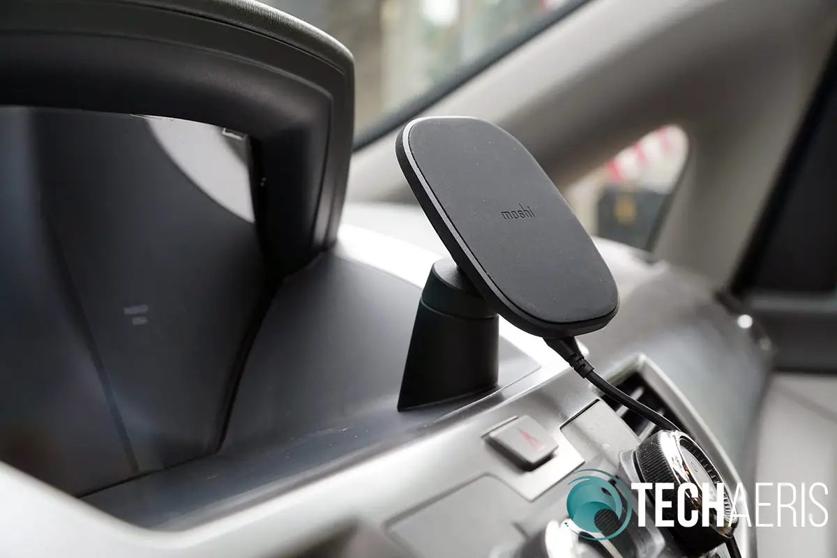 Moshi SnapTo wireless car charger dash mount