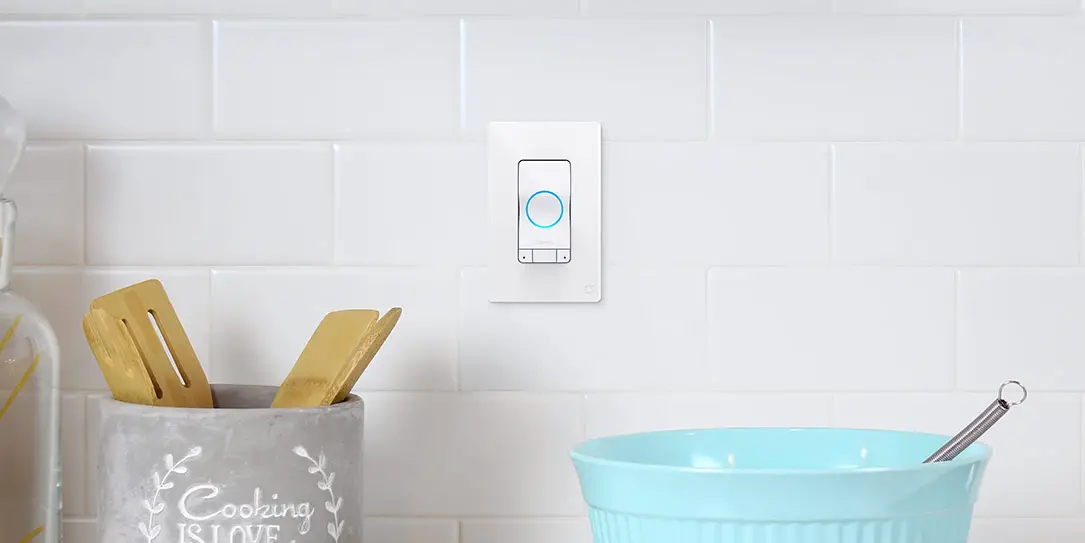 iDevices smart home Instinct smart light switch