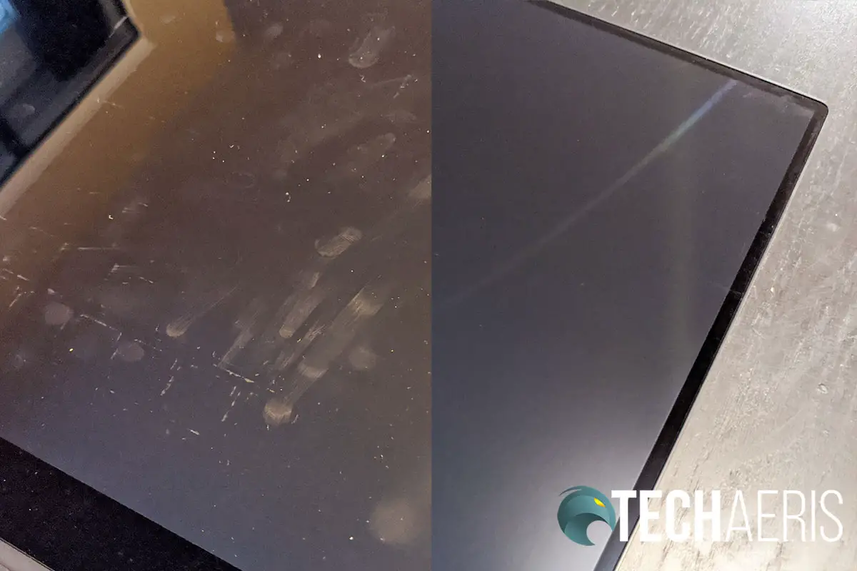 Before and after using the HÄNS Swipe - Clean on a touchscreen laptop