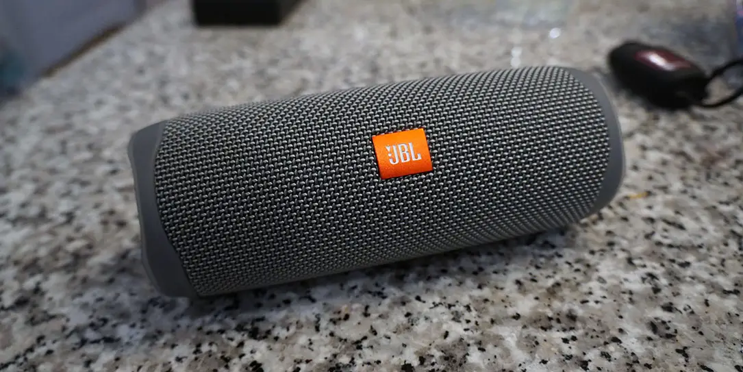 JBL Flip 5 review: Killer sound with different color options