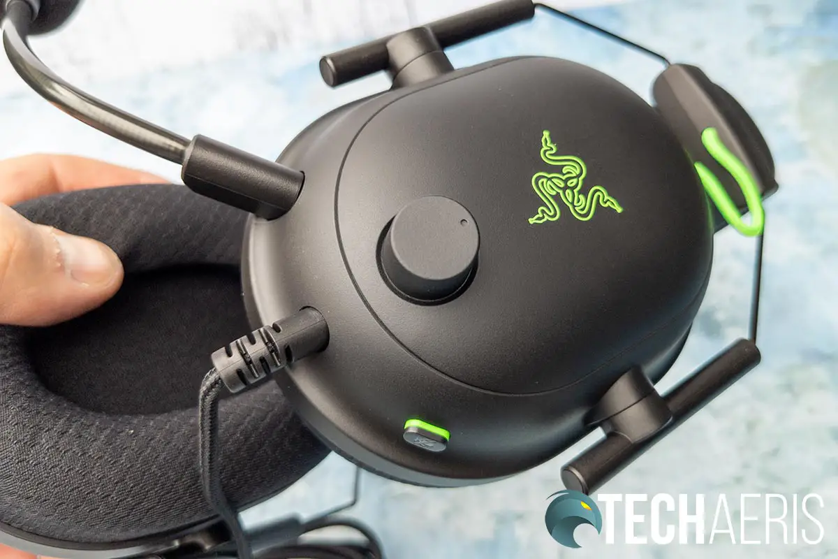 The Razer BlackShark V2 gaming headsets have a volume knob and microphone mute button
