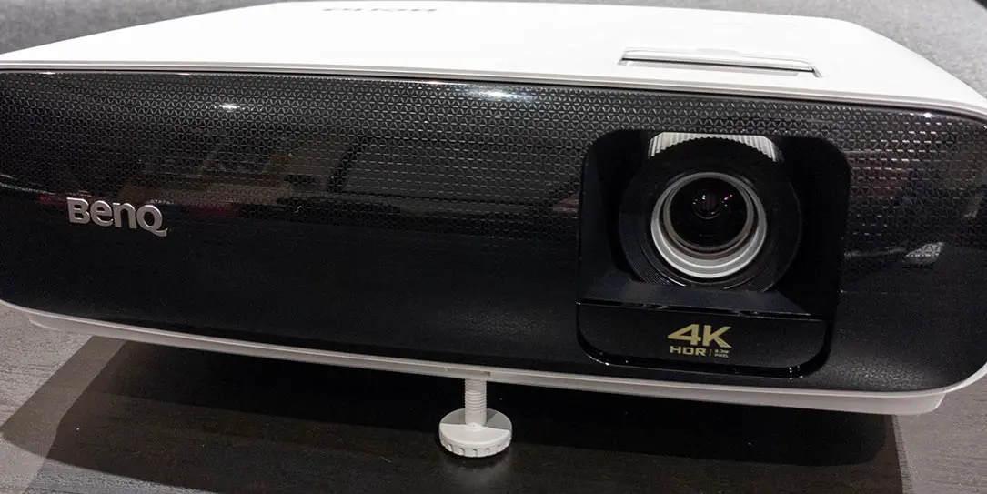 BenQ TK810 projector