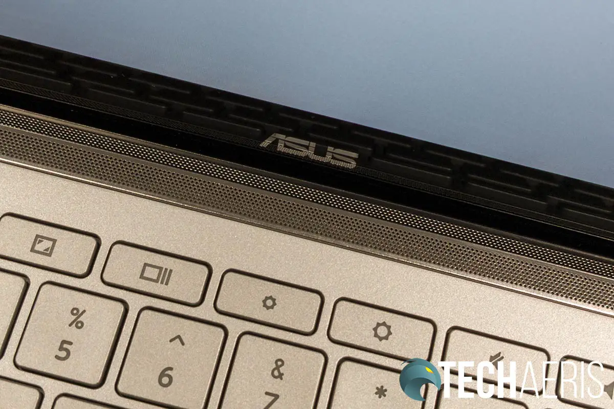 The back edge of the ASUS Chromebook Flip C436FA 2-in-1 laptop has speakers in it