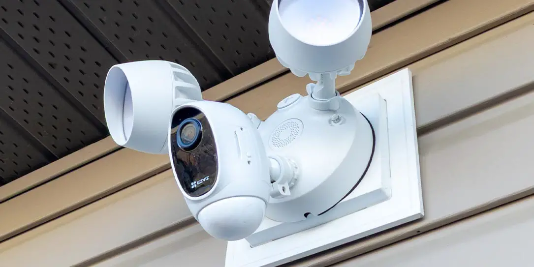 EZVIZ LC1C Outdoor Smart Security Camera Floodlight with Alarm