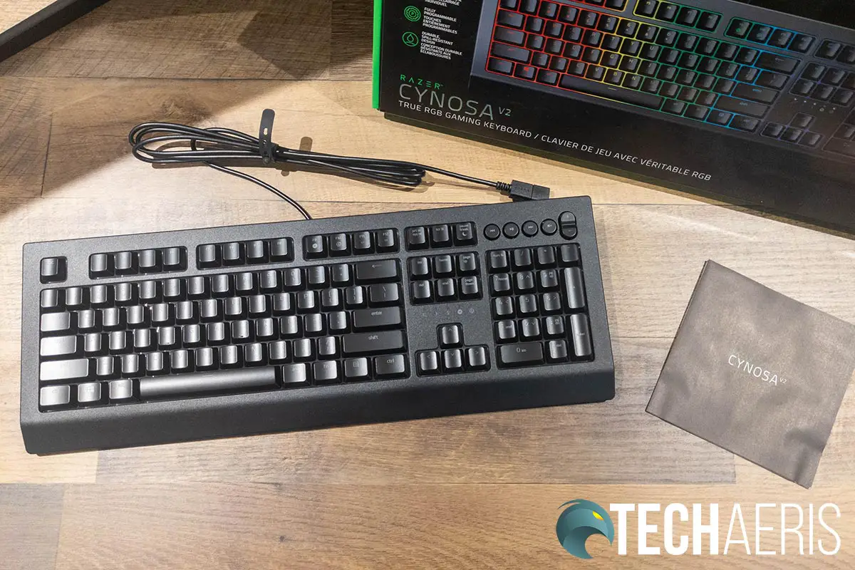 What's included with the Razer Cynosa V2 membrane gaming keyboard