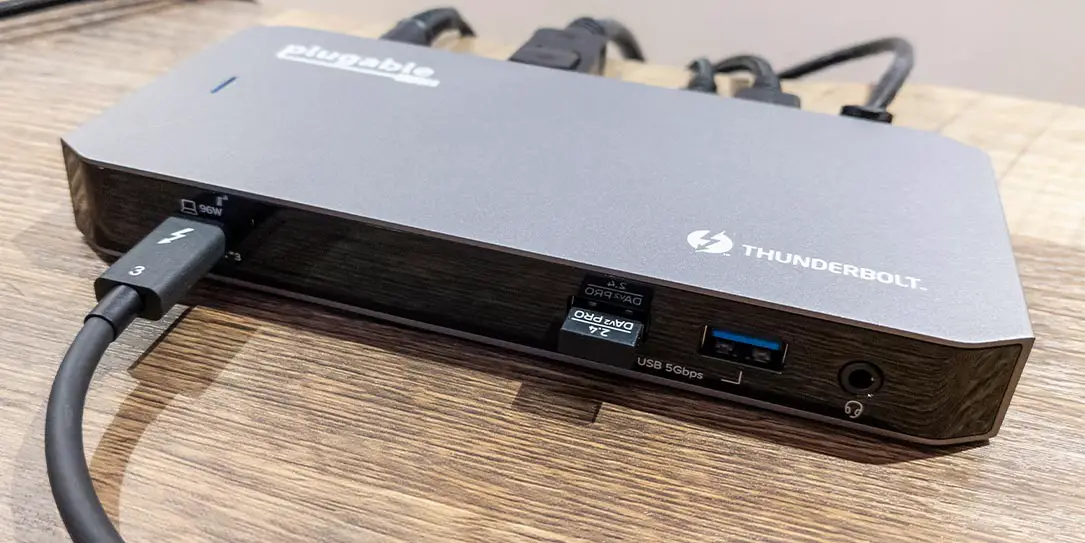 Plugable TBT3-UDC3 Thunderbolt 3 and USB-C Dual Display Dock with 96W Host Charging