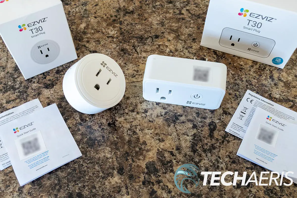 What's included with the EZVIZ T30-10A-US (left) and T30-10B-US smart plugs