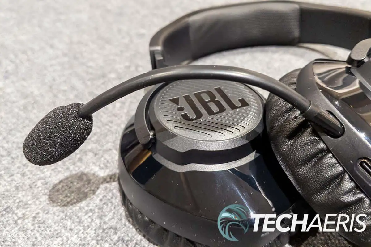 The detachable microphone on the JBL Quantum 350 Wireless gaming headset