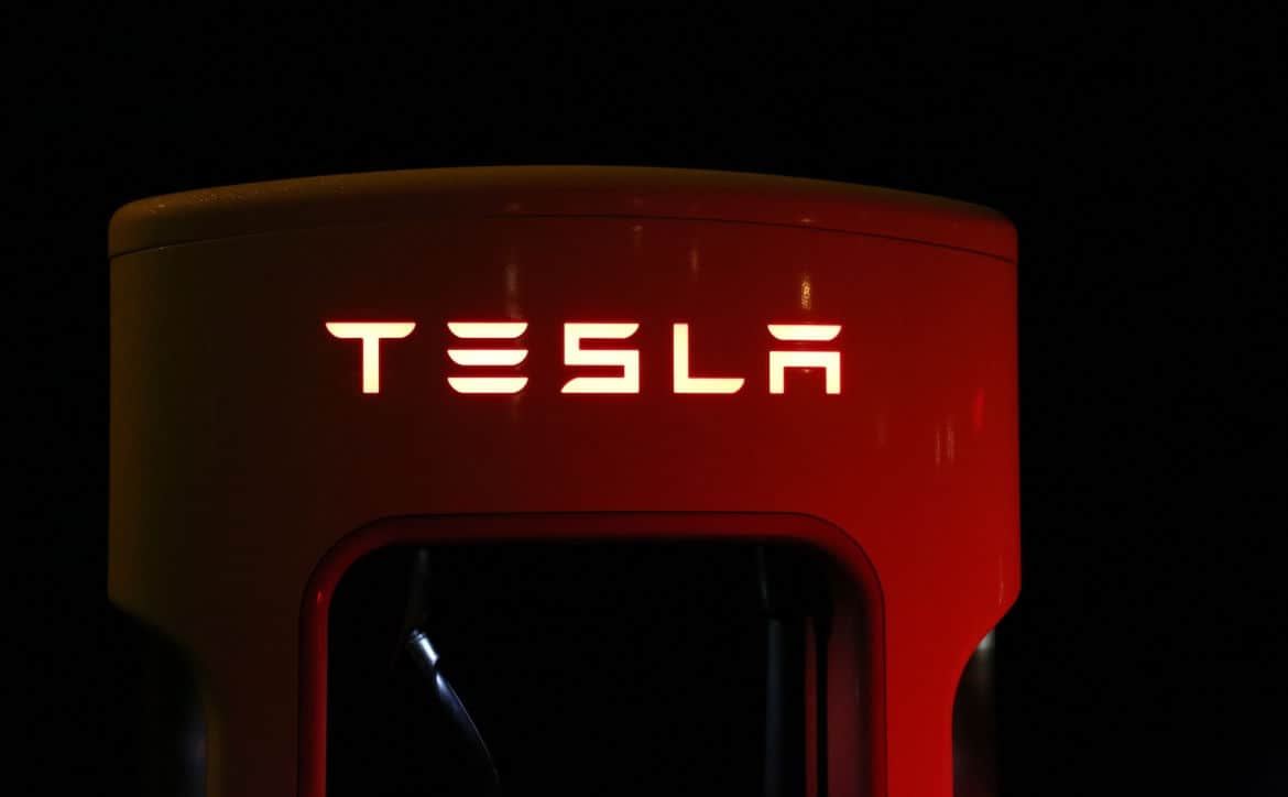 Tesla charging station-min