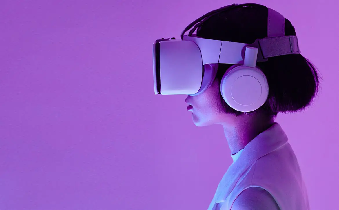 tech savvy audience vr virtual reality headset