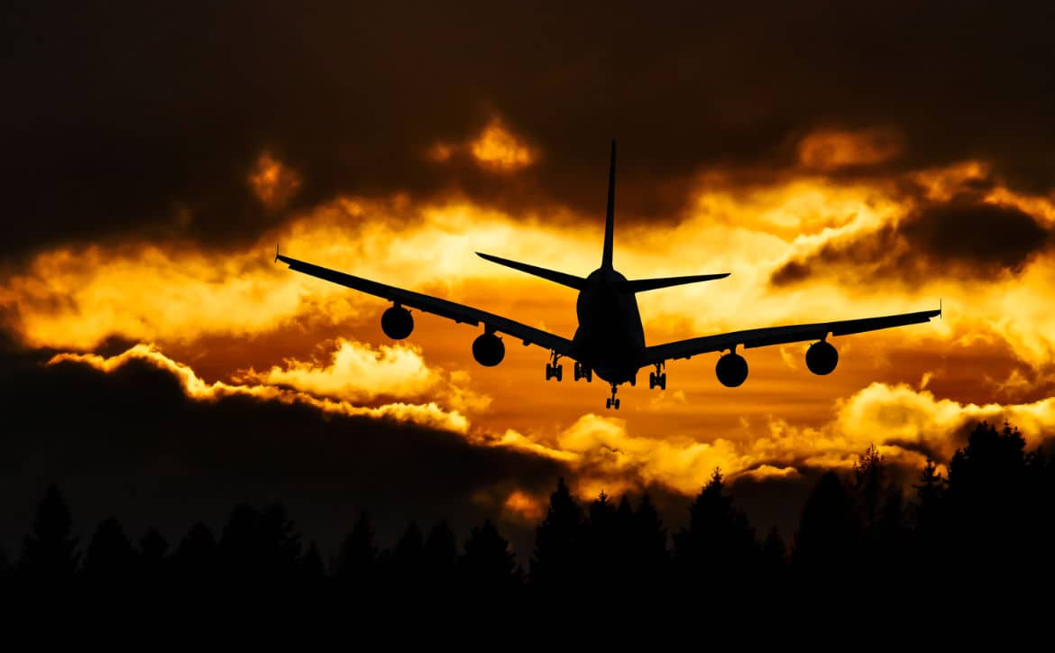 aviation industry clouds jet-min