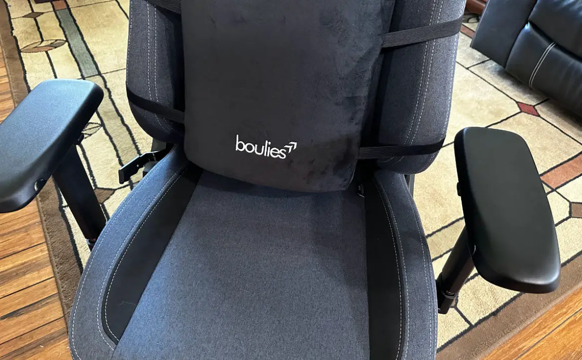 Boulies Gaming Chair featured image techaeris