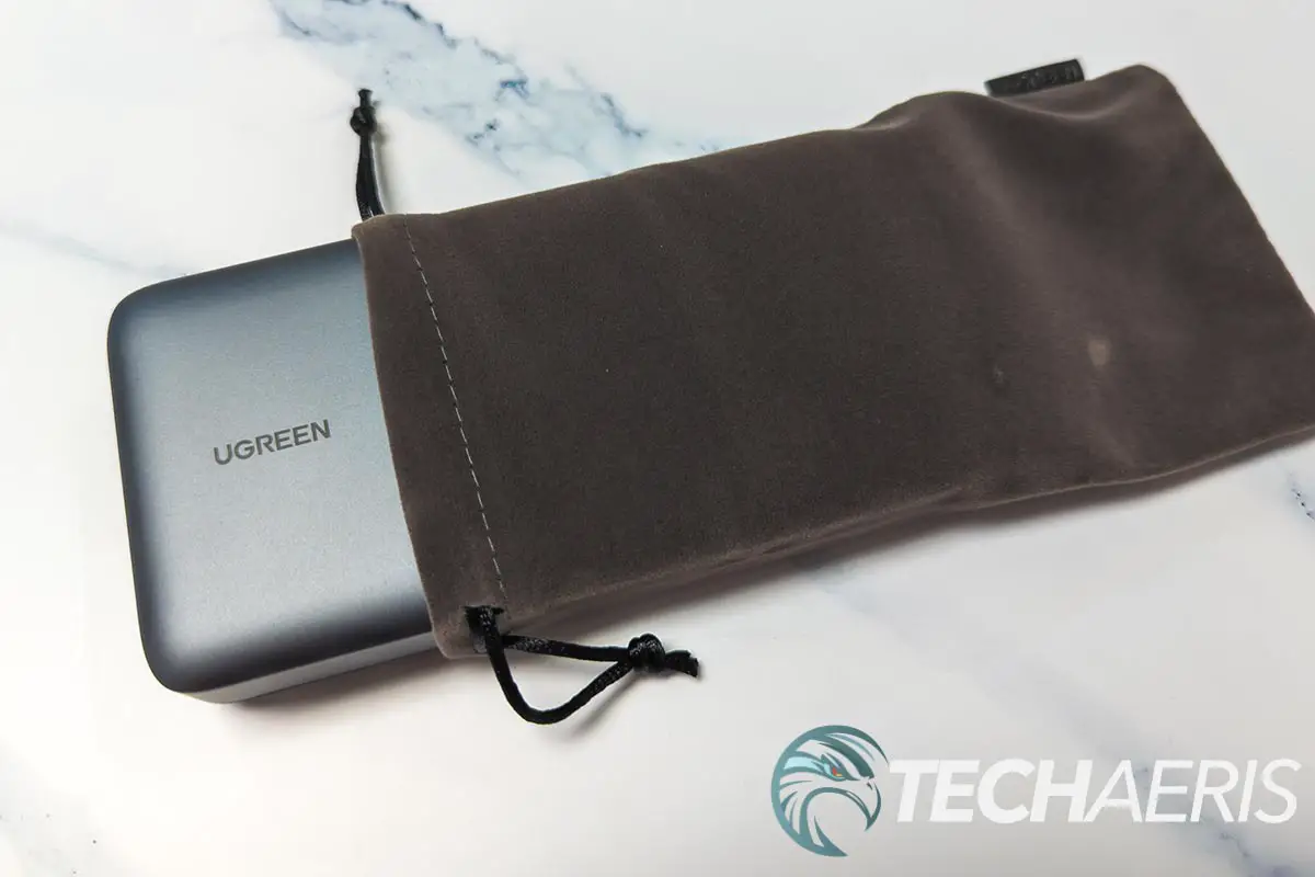 UGREEN includes a carrying pouch
