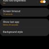 Display settings screen of the Galaxy Wearable Android app
